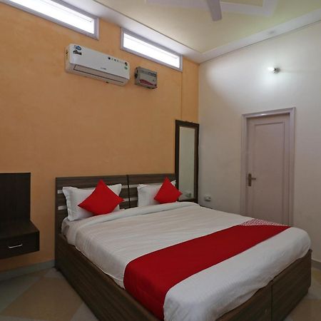 Oyo Flagship Mann Bed And Breakfast Rājpura Εξωτερικό φωτογραφία