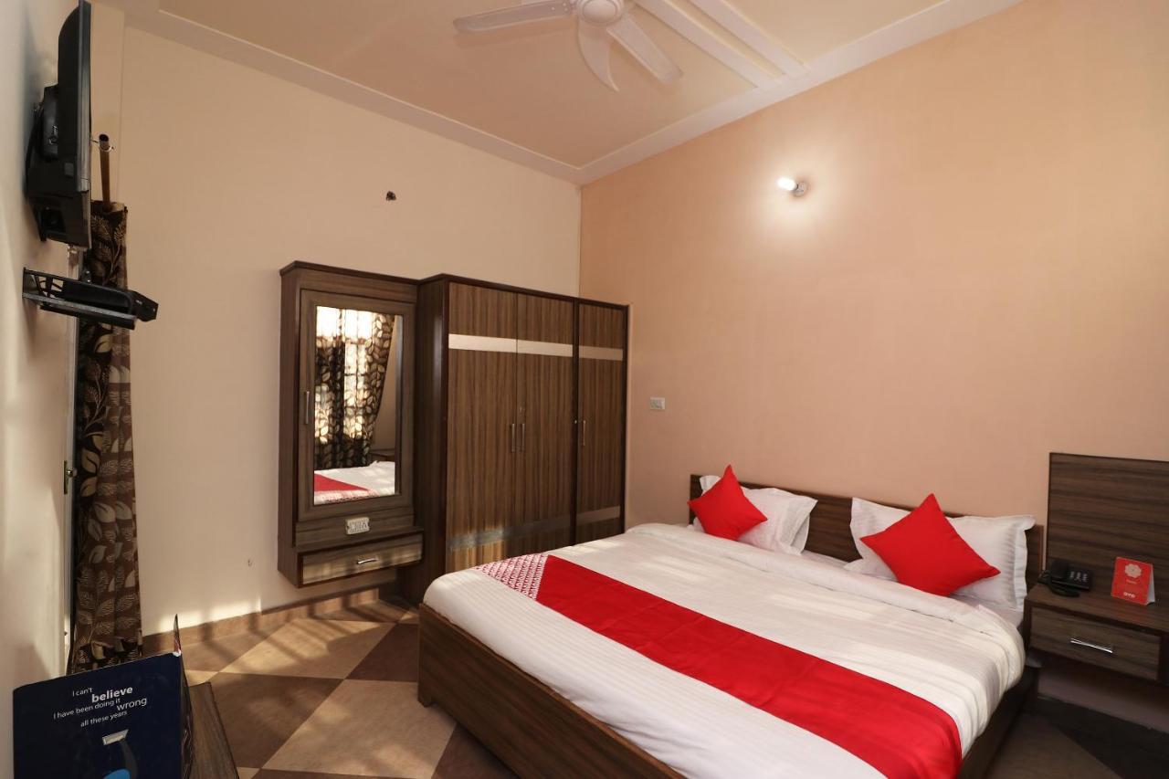 Oyo Flagship Mann Bed And Breakfast Rājpura Εξωτερικό φωτογραφία