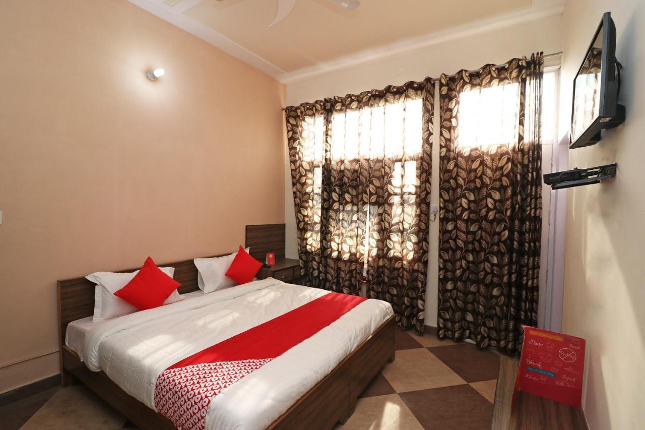 Oyo Flagship Mann Bed And Breakfast Rājpura Εξωτερικό φωτογραφία
